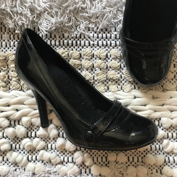 🖤Black pumps - Picture 2 of 3